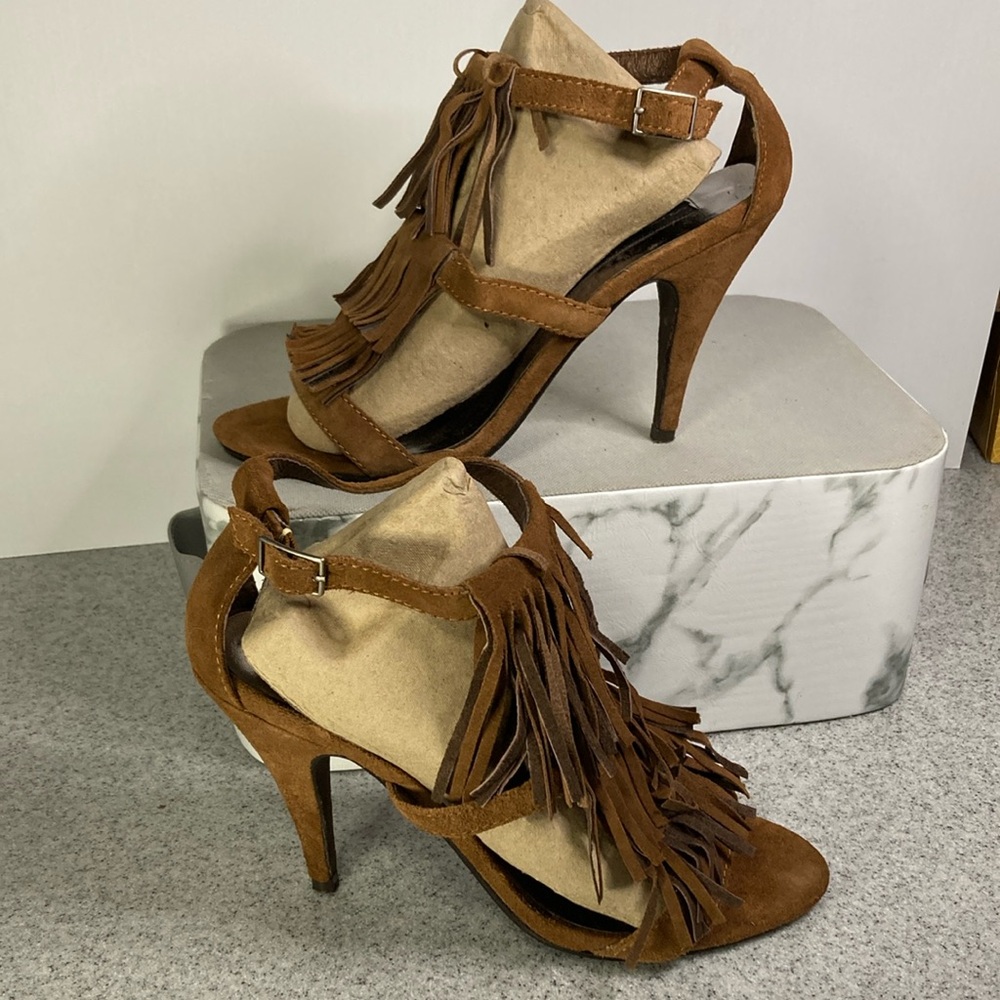 Size 8 Steven by Steve Madden‎ brown suede fringe 4” heels   Box 6